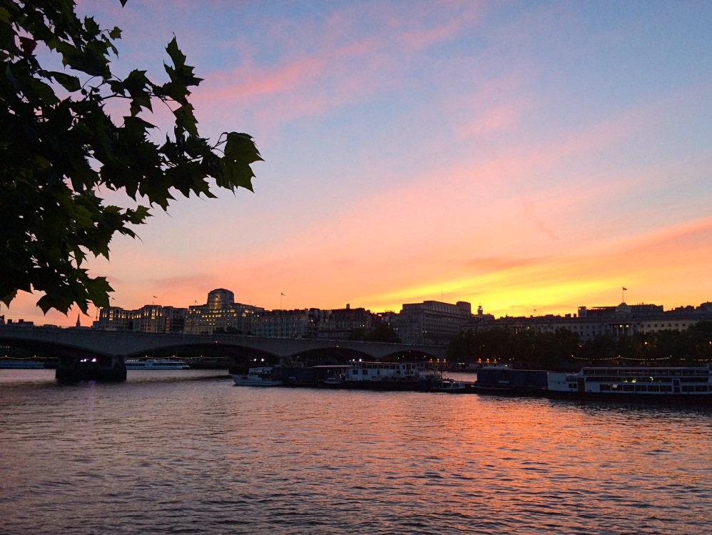 Coucher de soleil coloré sur la southbank