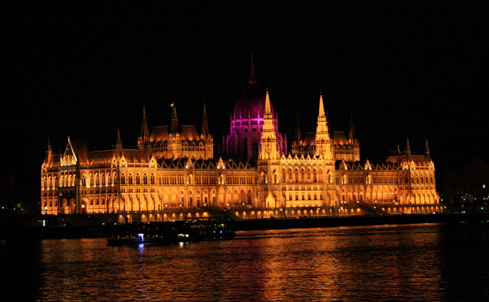 Parlement Budapest de nuit