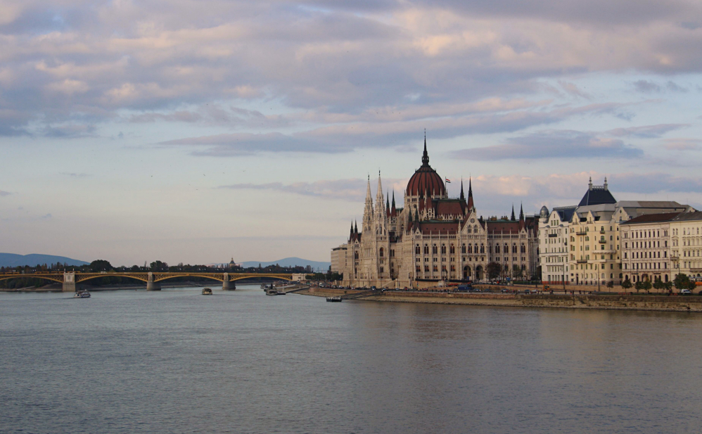 Parliament depuis pont aux chaines