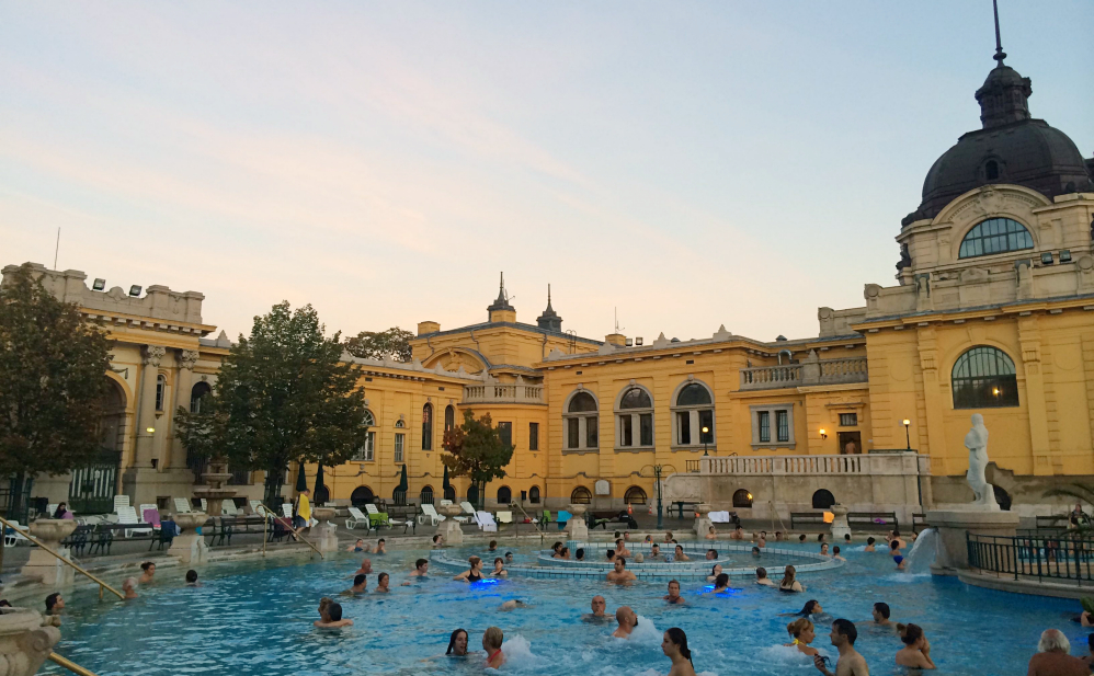 bains szechenyi