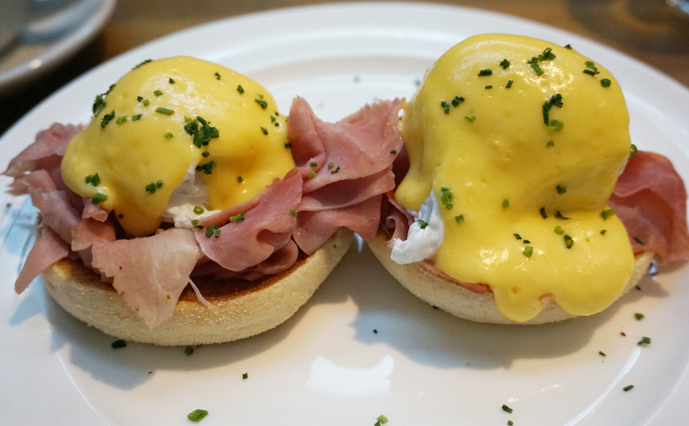 Eggs Benny