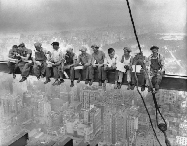 New York Construction Workers Lunching on a Crossbeam