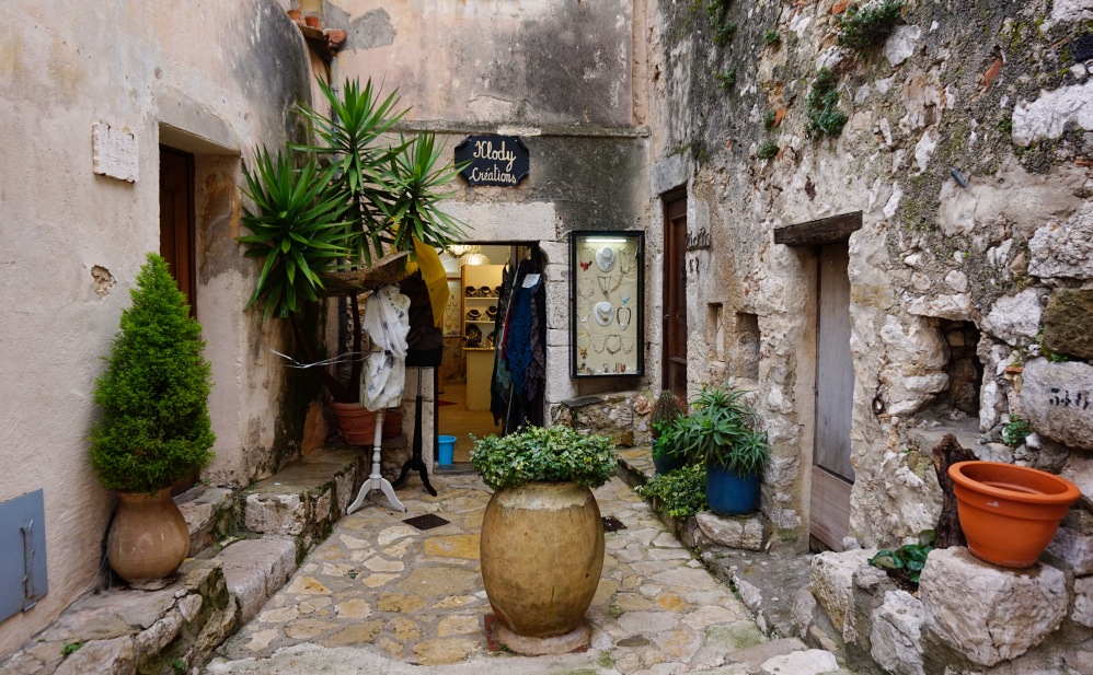 Eze petite place