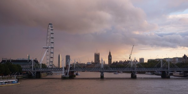 View waterloo bridge cloudy View waterloo bridge cloudy