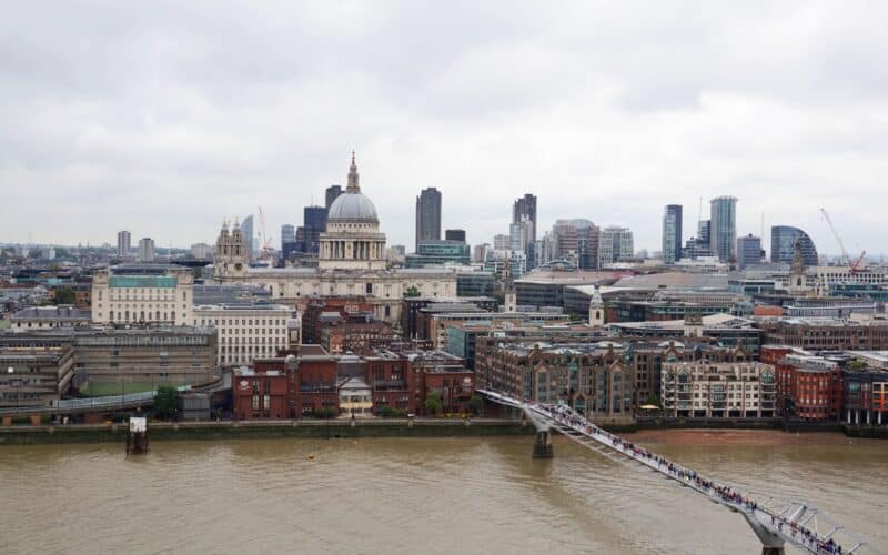 Londres-sous-la-pluie-36